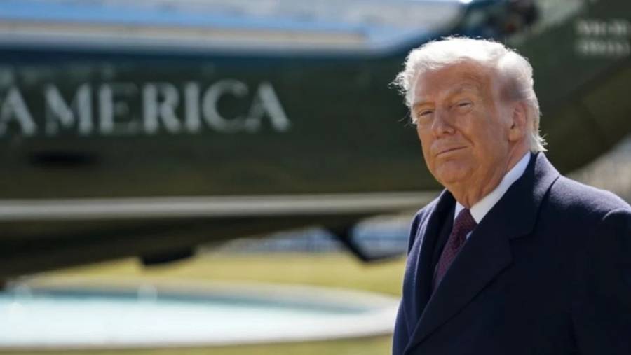 Trump firma orden ejecutiva para pagar a empleados de la TSA en medio del cierre del DHS