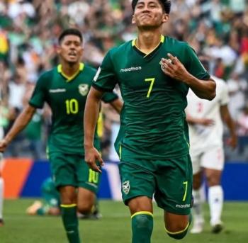 Bolivia remonta a Surinam y sue&ntilde;a con el Mundial