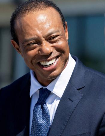 Tiger Woods arrestado tras accidente automovil&iacute;stico con volcadura en Florida