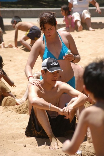 Protecci&oacute;n de la piel, esencial durante estancias en playa y exposici&oacute;n al sol
