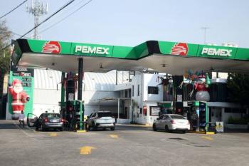 Gasolina en M&eacute;xico hasta 28% m&aacute;s cara que en Estados Unidos pese a subsidios