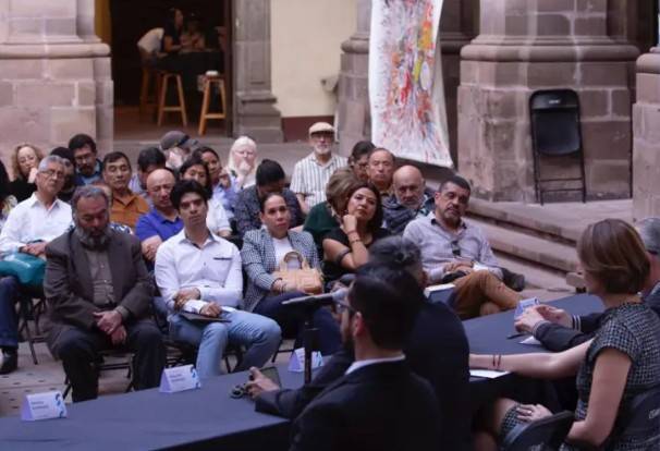 Presentan libro sobre inteligencia artificial en arte y cultura