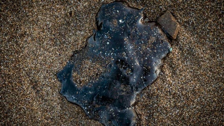 Sheinbaum descarta fugas en Cantarel; apunta derrame a ‘chapopoteras naturales’