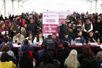 Clara Brugada encabeza atenci&oacute;n a m&aacute;s de 4 mil personas en Audiencia Ciudadana en el Z&oacute;calo