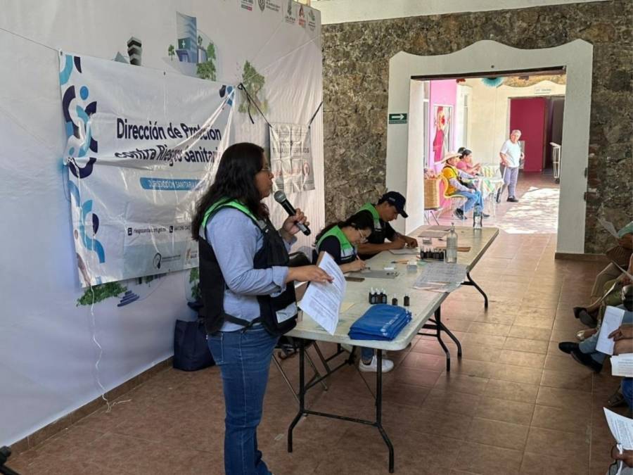 SESA capacita a 151 manejadores de alimentos en Jalpan de Serra durante Semana Santa y Feria