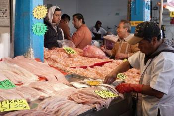 Especialista del HGMEL recomienda medidas de seguridad para consumo de pescados y mariscos en Cuaresma