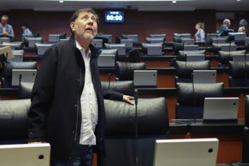 Noro&ntilde;a abandona entrevista tras cuestionamientos sobre viajes y vivienda en Tepoztl&aacute;n