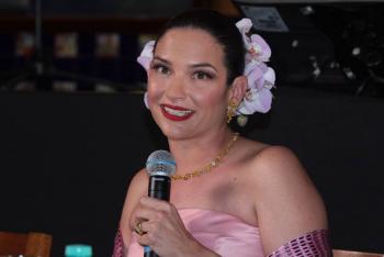Natalia Jim&eacute;nez aclara uso de ambulancia rumbo a festejo de Carlos Rivera
