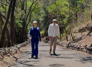 Sheinbaum comparte paseo con su esposo y env&iacute;a mensaje por Semana Santa