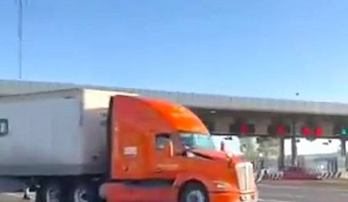 Presidenta ve trasfondo pol&iacute;tico en paro de transportistas y productores