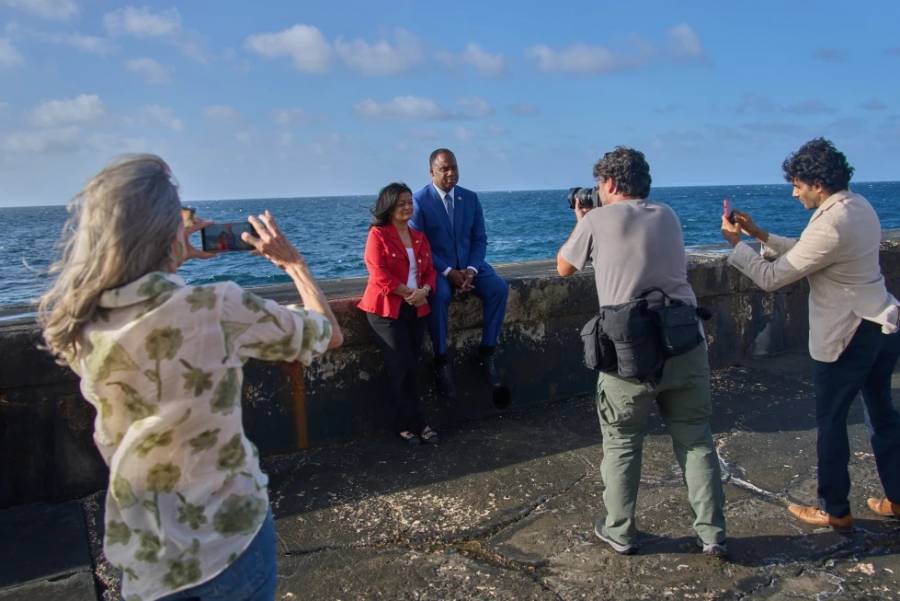 Congresistas de EE.UU. visitan Cuba y constatan efectos de sanciones sin avances en negociación formal