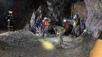 Rescatan con vida a segundo trabajador atrapado en mina Santa Fe, Sinaloa