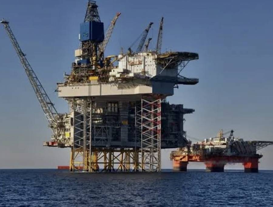 Sheinbaum ve necesidad de giro hacia energ&iacute;as limpias ante encarecimiento de extracci&oacute;n de petr&oacute;leo