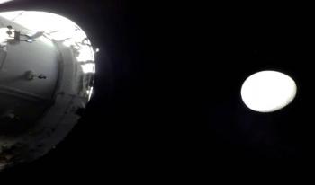 Astronautas de Artemis II regresan a la Tierra tras sobrevolar la Luna