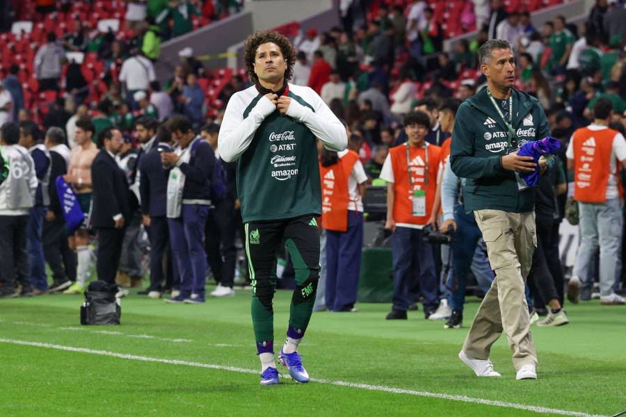 ¿Debe Javier Aguirre excluir a 'Memo' Ochoa del Mundial? El debate sobre su convocatoria