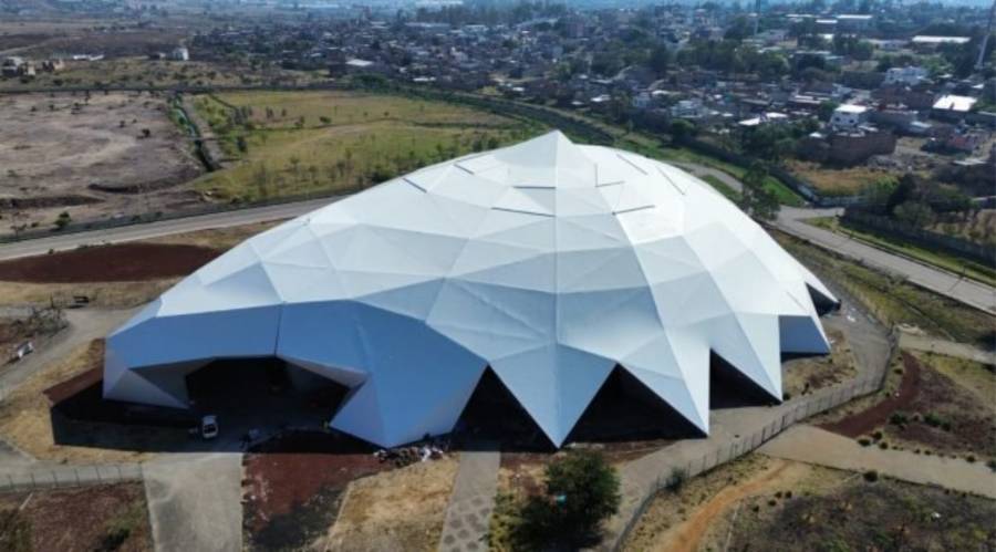 SCOP concluye rehabilitaci&oacute;n del domo del Auditorio Bicentenario; municipio contin&uacute;a con detalles interiores