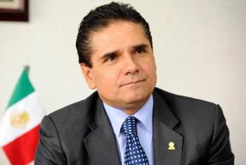 Se&ntilde;alan que Silvano Aureoles huy&oacute; del pa&iacute;s con apoyo del crimen organizado; buscan ficha roja de Interpol