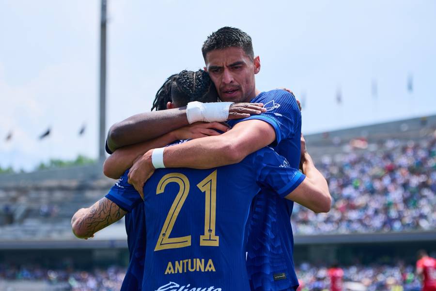 Pumas se afianza en la parte alta tras imponerse con autoridad a Mazatl&aacute;n en CU
