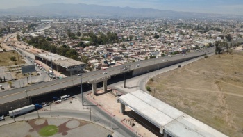 Extienden cierres viales en puente Valle de los Fantasmas por montaje de trabes