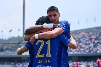 Pumas se afianza en la parte alta tras imponerse con autoridad a Mazatl&aacute;n en CU