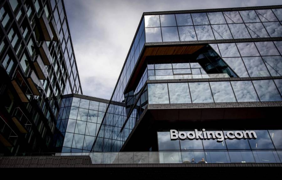 Booking.com sufre ciberataque y alerta a clientes sobre posible acceso no autorizado a datos personales