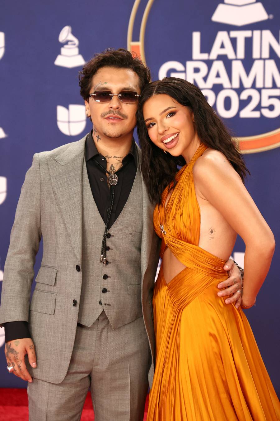 Christian Nodal y &Aacute;ngela Aguilar aplazan su boda religiosa en medio de preocupaciones por seguridad