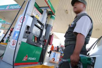 Pese a subsidios, gasolina y di&eacute;sel se llega a vender hasta en 30 pesos, critica Sheinbaum