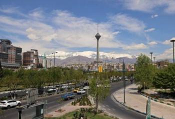Buques de EEUU cruzan Ormuz en medio de negociaciones con Ir&aacute;n