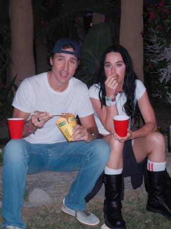Katy Perry y Justin Trudeau acaparan miradas al mostrarse cari&ntilde;osos en Coachella 2026