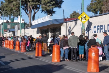 Regreso a clases provoca caos vial y m&uacute;ltiples bloqueos en la CDMX