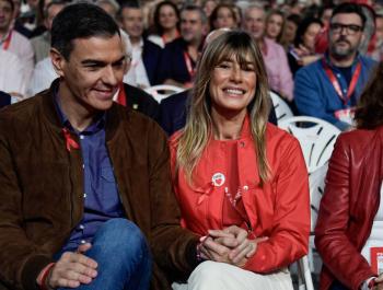 Juez env&iacute;a a juicio a esposa de Pedro S&aacute;nchez por presuntos delitos de corrupci&oacute;n