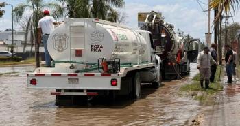 Pemex activa operativo tras presencia de hidrocarburo en cuerpos de agua de Veracruz