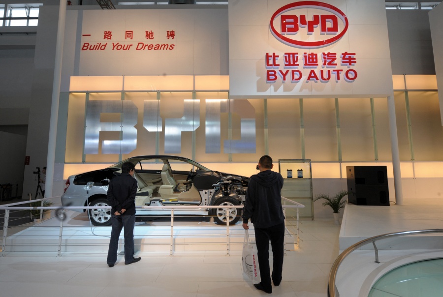 Incendio en estacionamiento de BYD en China queda bajo control sin víctimas