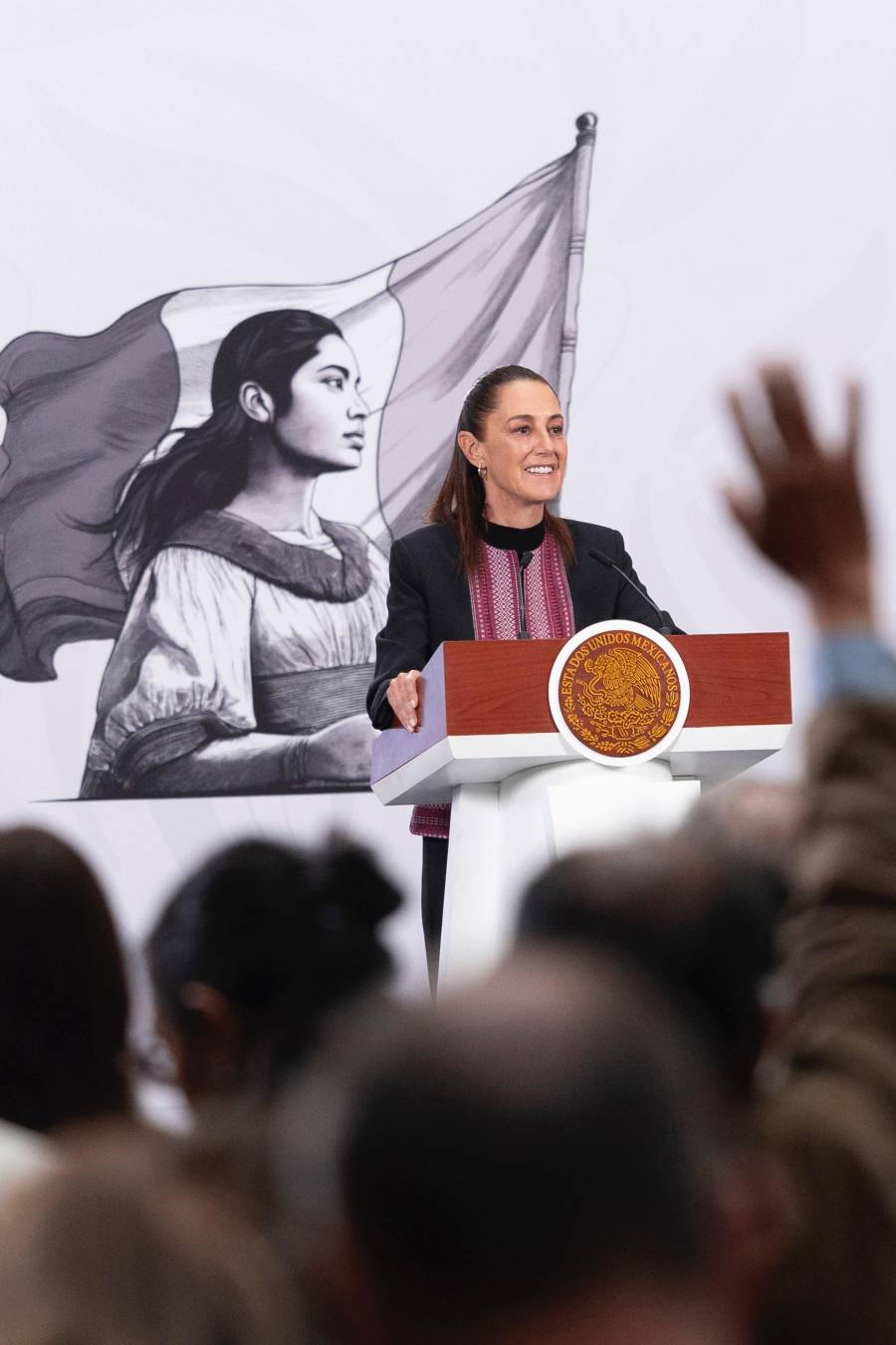 Sheinbaum reconoce postura contra fracking y plantea revisión sin afectar al pueblo