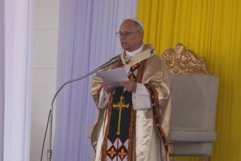 Papa Le&oacute;n XIV condena gasto en guerras y acusa a tiranos de devastar al mundo en Camer&uacute;n