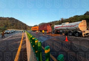 Accidente en la autopista Toluca–Naucalpan detiene circulaci&oacute;n en ambos sentidos