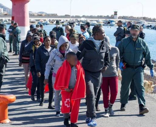 Espa&ntilde;a abre puerta a regularizaci&oacute;n masiva de migrantes