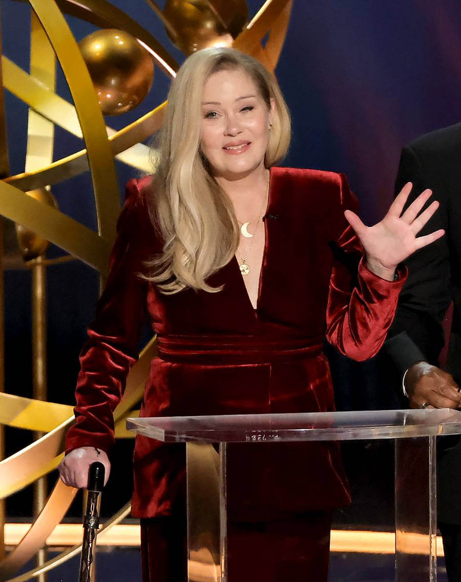 Christina Applegate vuelve al hospital en medio de su lucha contra la esclerosis múltiple