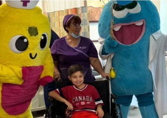 El arduo camino de un ni&ntilde;o para recibir un ri&ntilde;&oacute;n en medio de una larga lista de espera