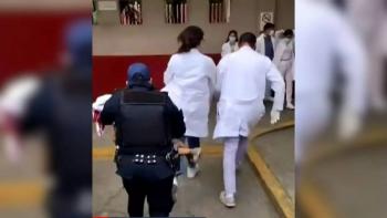 Polic&iacute;as de CDMX salvan a ni&ntilde;o de 4 a&ntilde;os tras ataque con cuchillo en &Aacute;lvaro Obreg&oacute;n
