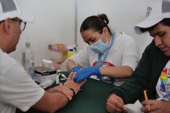IMSS refuerza atenci&oacute;n integral para personas con VIH con nuevos tratamientos antirretrovirales