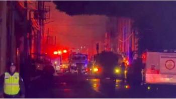 Incendio en f&aacute;brica de pigmentos en Xalostoc provoca desalojo y gran operativo