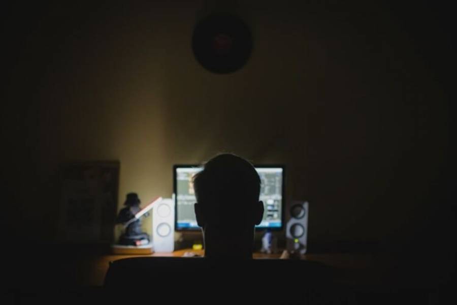 Exponen red de agresiones sexuales facilitadas por entornos digitales