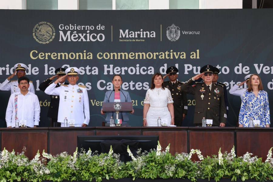 Sheinbaum reivindica la soberan&iacute;a en aniversario de la defensa del puerto de Veracruz