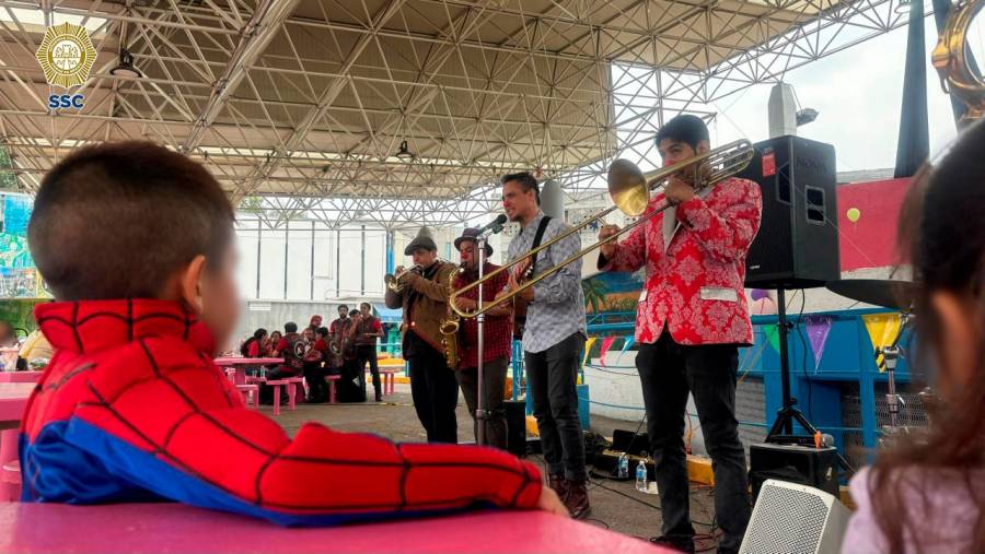 Personas privadas de la libertad elaboran juguetes por el D&iacute;a de la Ni&ntilde;a y el Ni&ntilde;o en el Reclusorio Norte