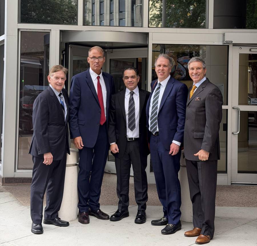 Juez en Houston absuelve al empresario mexicano Alexandro Rovirosa