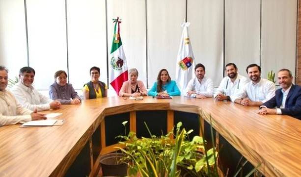 Semarnat y Quintana Roo refuerzan coordinaci&oacute;n contra el sargazo en el Caribe