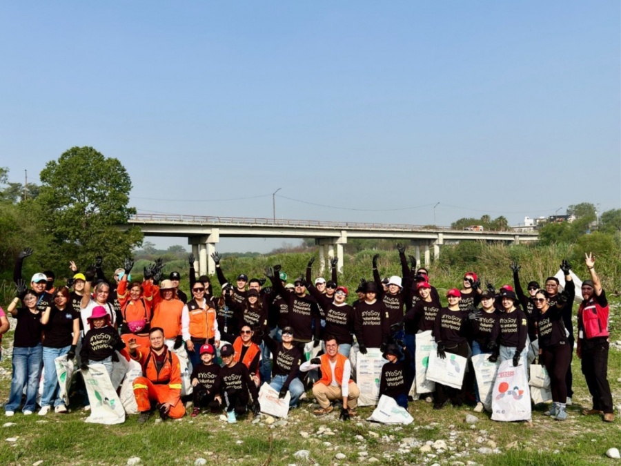 Voluntariado retira 70 toneladas de residuos y mil 752 llantas del R&iacute;o Santa Catarina en NL