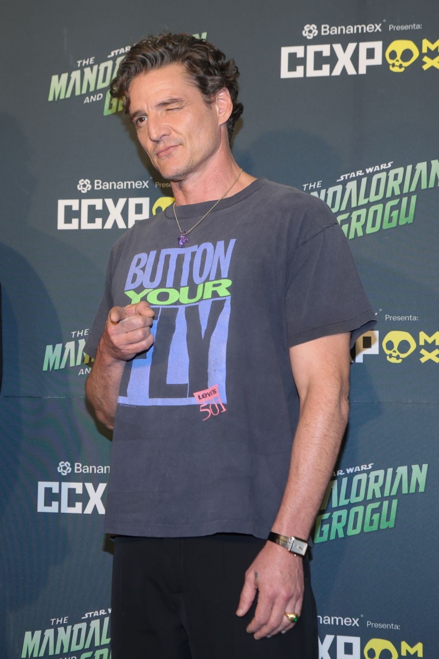 Pedro Pascal llora en ccxp M&eacute;xico 2026 con playera de la selecci&oacute;n mexicana