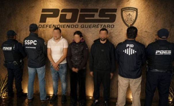 Detienen en Quer&eacute;taro a tres extranjeros vinculados con robo de relojes